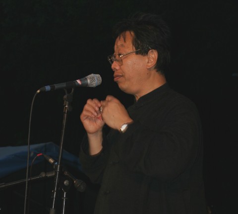 trân quang haï: chant dipho, guimbarde et cuillères...